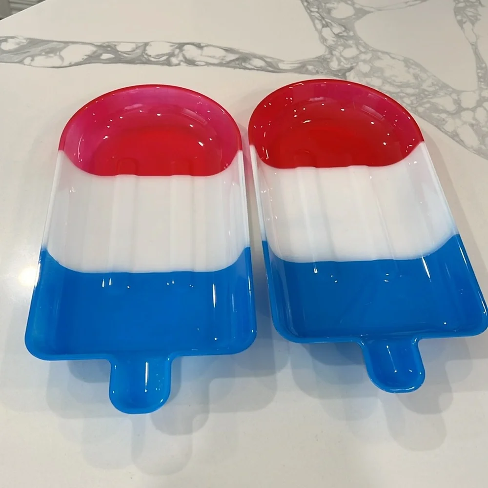 Cute. 2pc Tray's